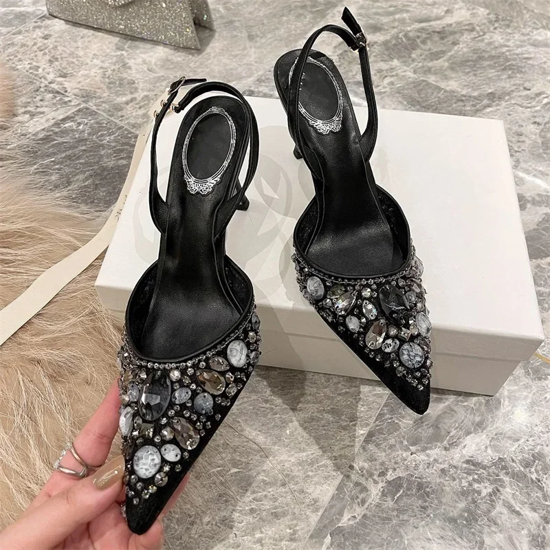 Baotou Water Diamond Lace Crys - Water Shoes ulasan dan harga